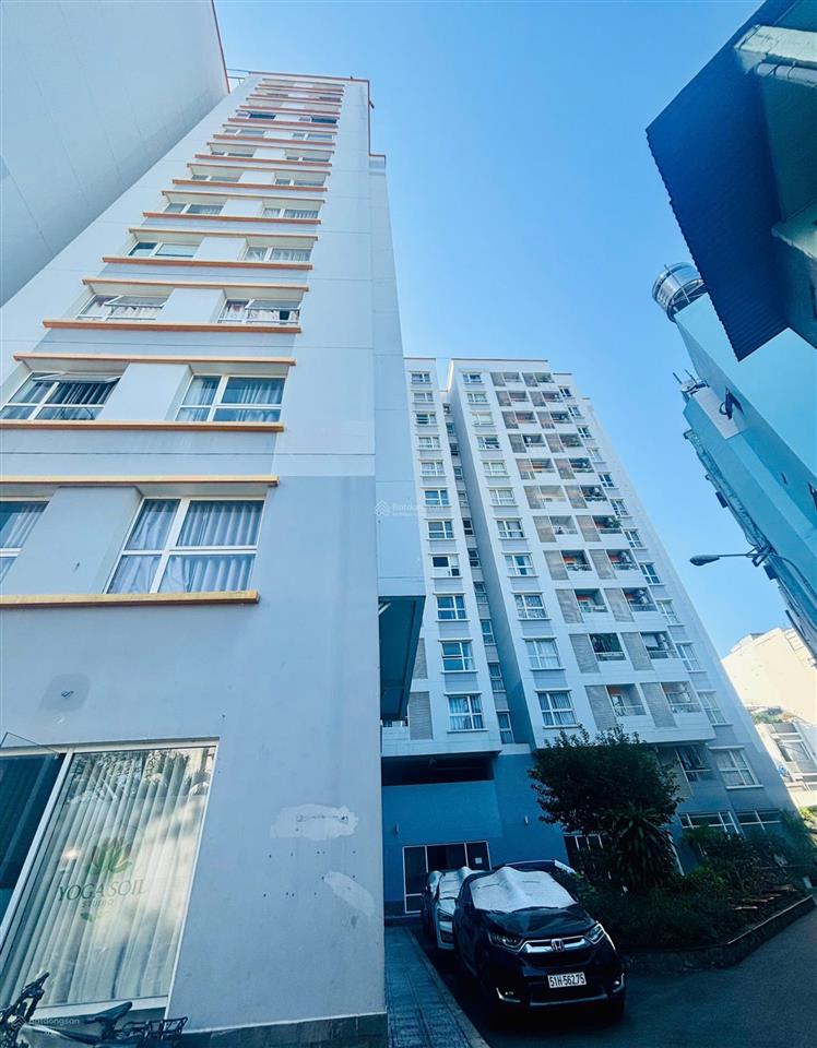 Căn hộ q11 ngay vòng xoay lê đại hành 60m2  sổ sẵn chỉ 3.9 tỷ