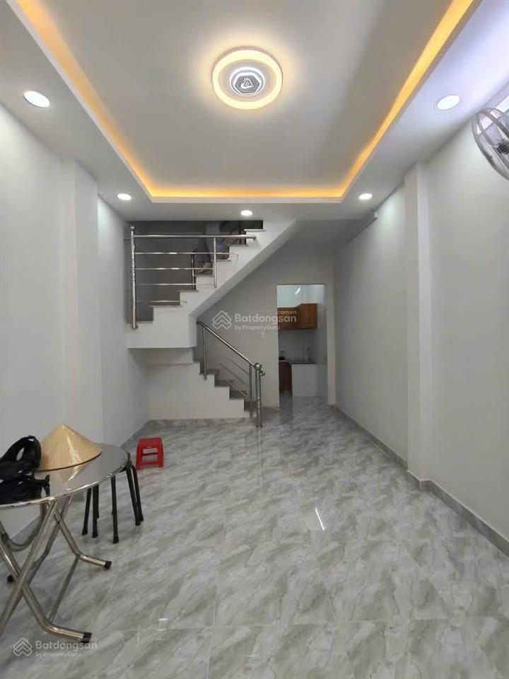 Nhà hẻm 3m nguyễn kim q10  2pn nhà sạch sẽ chỉ 12 triệu  0938 030 ***