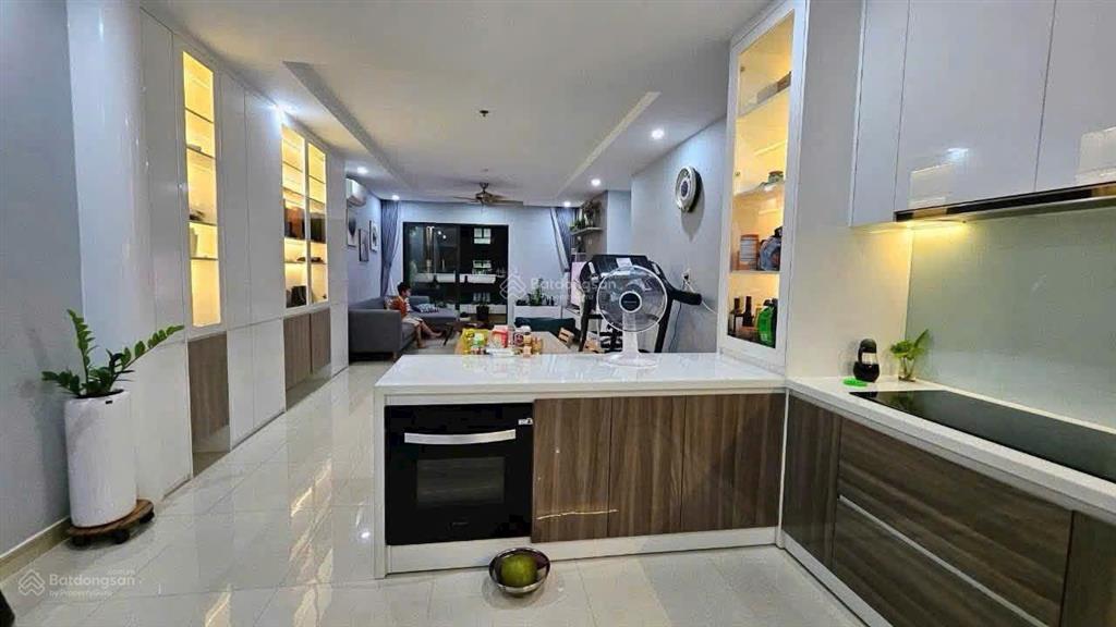Bán căn hộ cityland park hills 113m2, 3pn, tầng trung, full nội thất, sổ hồng 7,8 tỷ