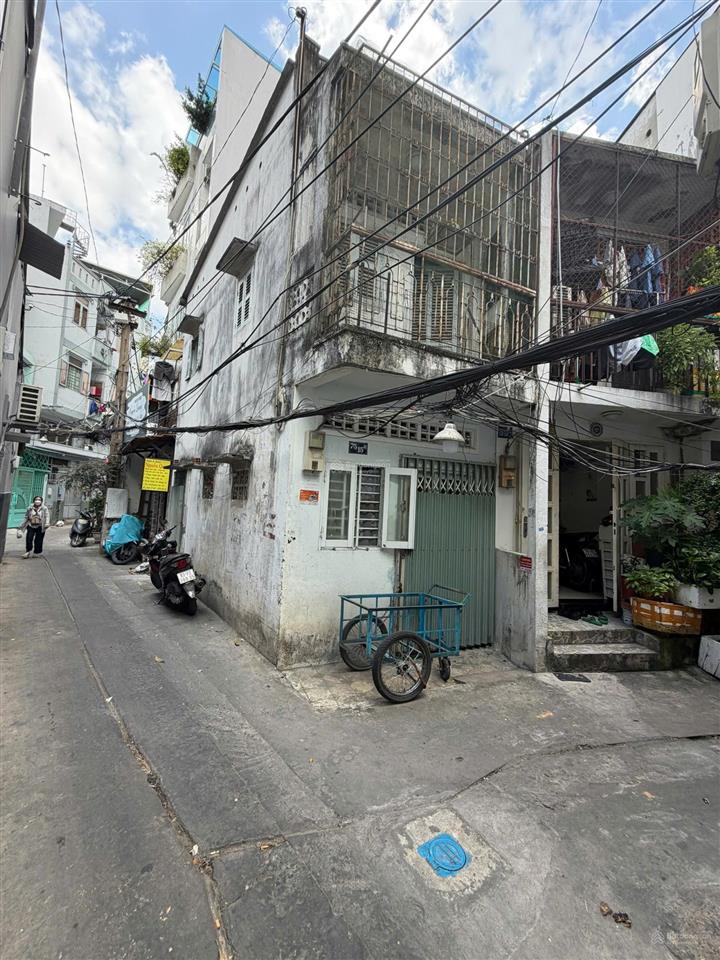 Bán nhà hẻm thông trần văn đang quận 3 dt 56m2 1 trệt 1 lầu btct chỉ còn 5,7 tỷ. mg hoa hồng 90tr