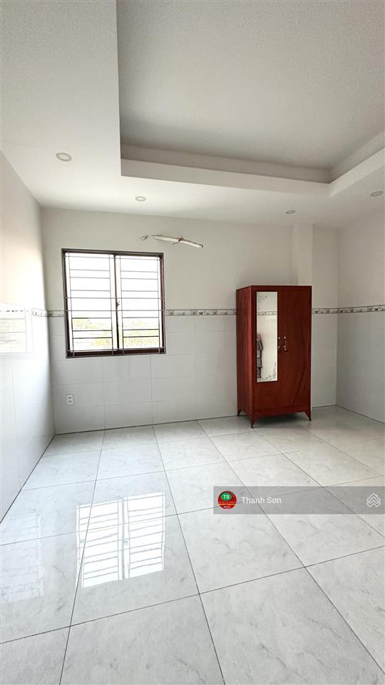 Chủ cần bán gấp nhà 3 tầng mặt tiền dương công khi