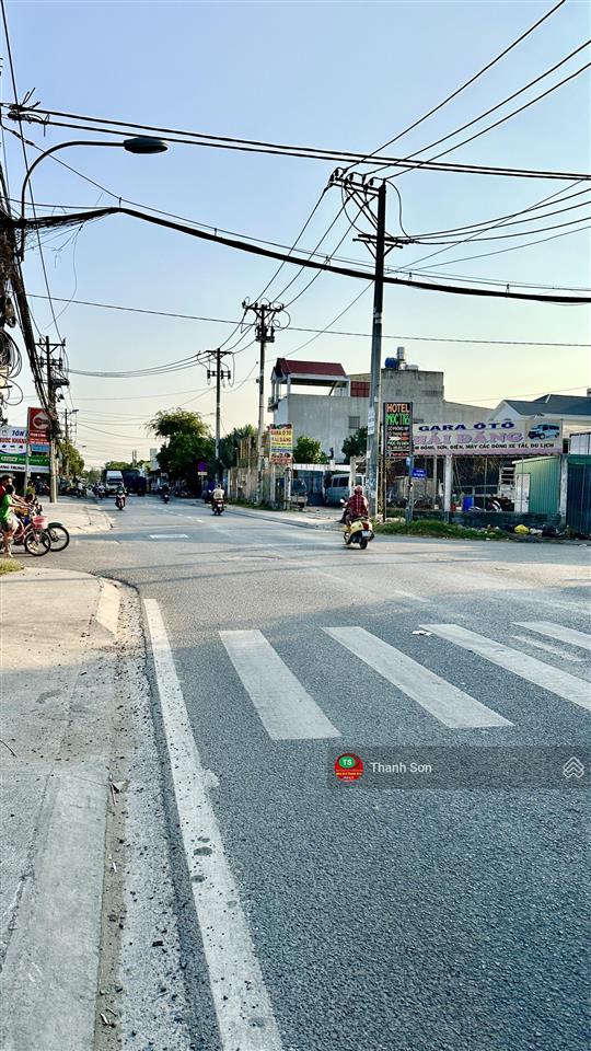 Chủ cần bán gấp nhà 3 tầng mặt tiền dương công khi