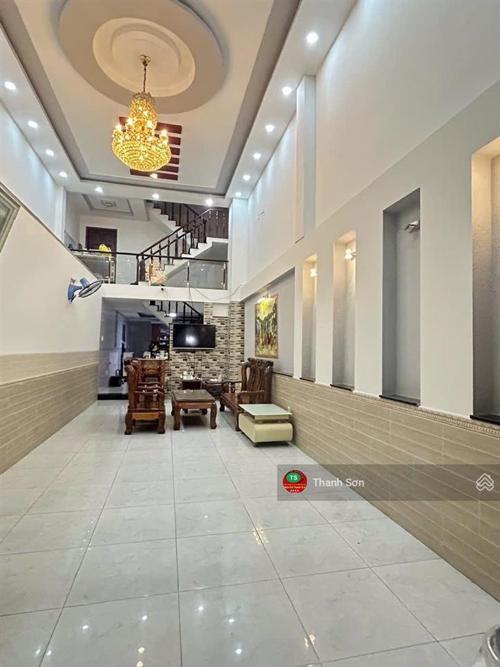 Chủ cần bán gấp nhà 3 tầng mặt tiền dương công khi