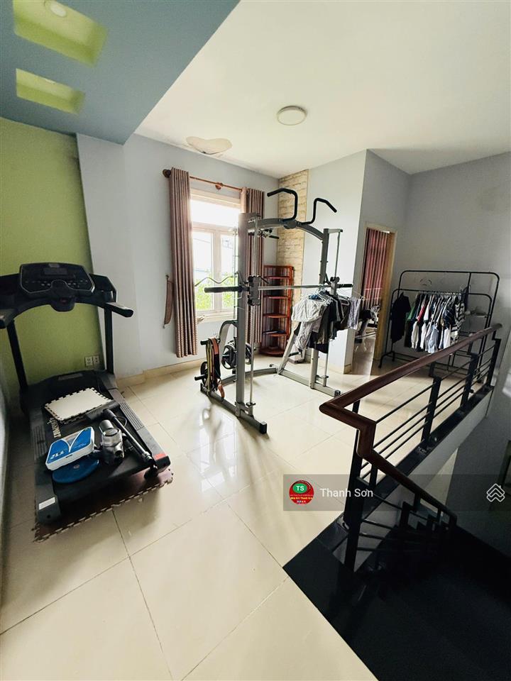 Bán nhà 143m2 trệt, 1 lầu shr gần chợ hóc môn