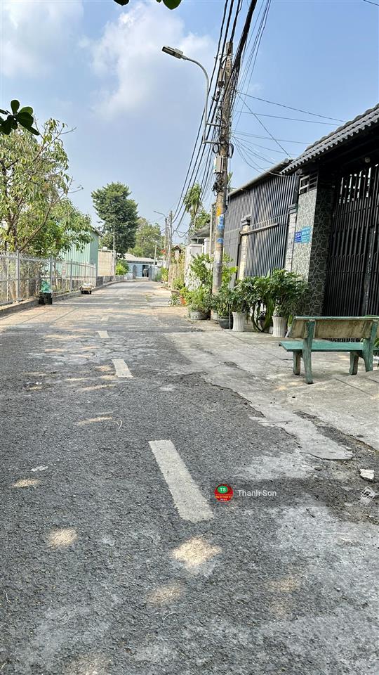 Bán nhà 143m2 trệt, 1 lầu shr gần chợ hóc môn