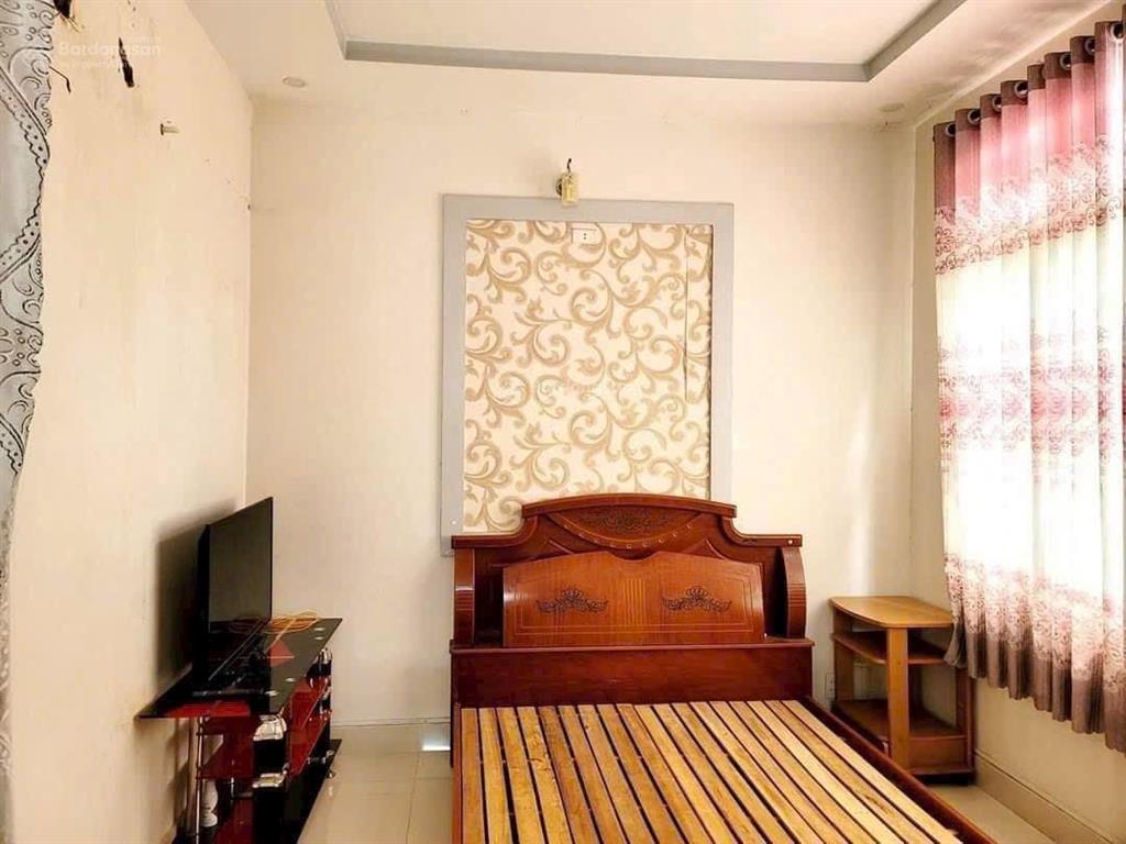 Cho thuê nhà 3 tầng kdc gần chợ đại hải