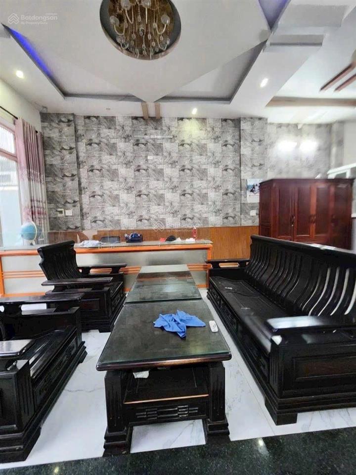 Cho thuê nhà 3 tầng kdc gần chợ đại hải