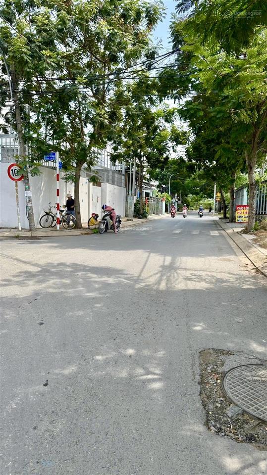 Bán đất 387m2 góc 2 mặt tiền đường nhựa xã bà điểm