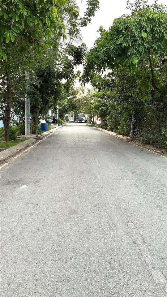 Bán 480m2 đất thổ cư. sổ hồng riêng tặng nhà cấp 4 gần chợ xuân thới thượng