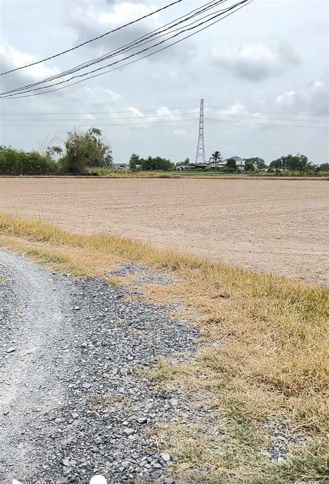 Bán lô đất 1.700m2. có 200m2 thổ cư gần dự án vinhomes hậu nghĩa
