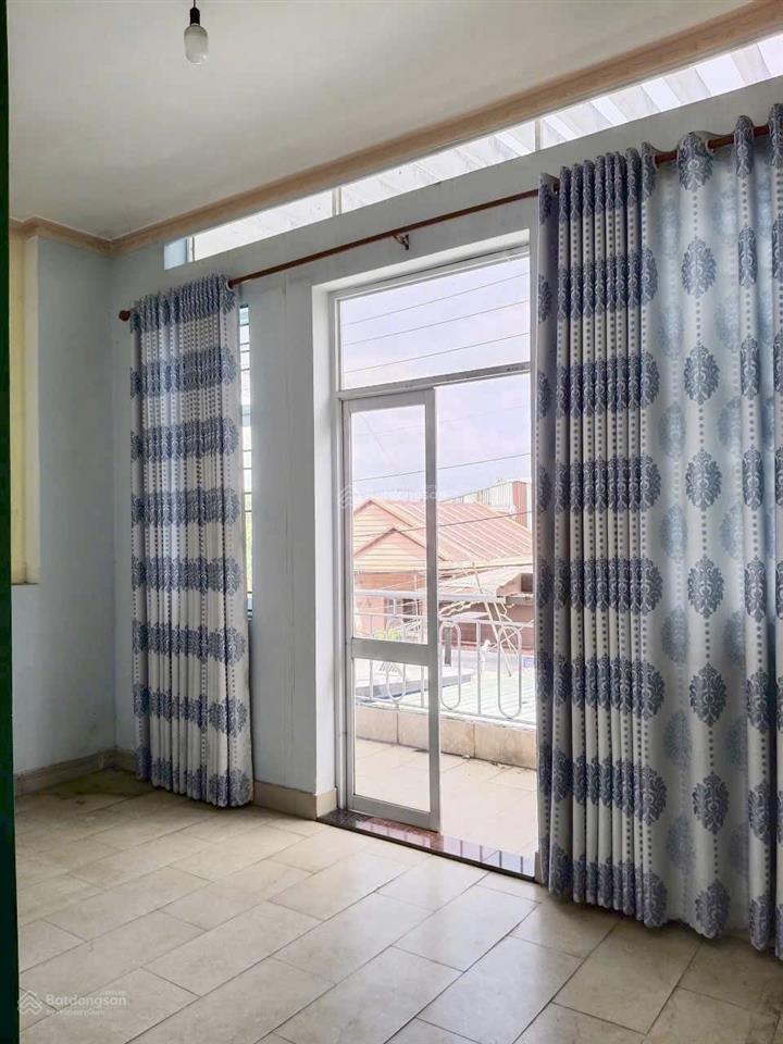 Bán nhà dt 112m2 trệt, 1 lầu sổ hồng riêng đường tân xuân 3 sát bên tô ký