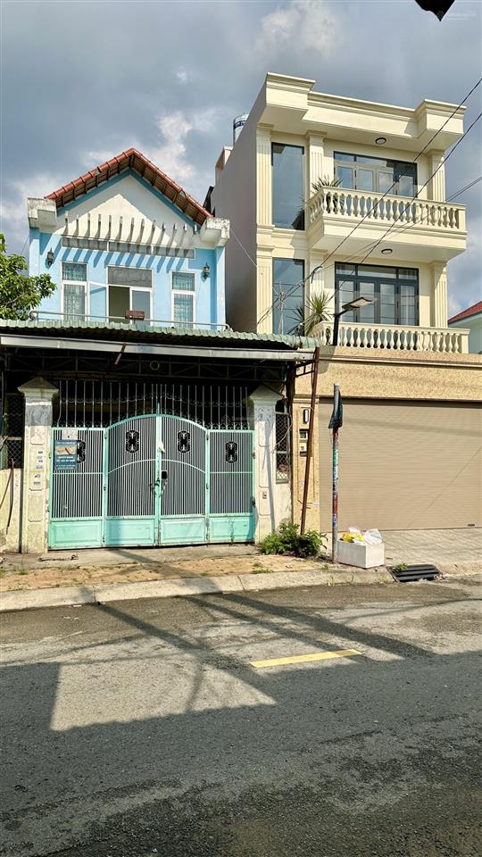 Bán nhà dt 112m2 trệt, 1 lầu sổ hồng riêng đường tân xuân 3 sát bên tô ký