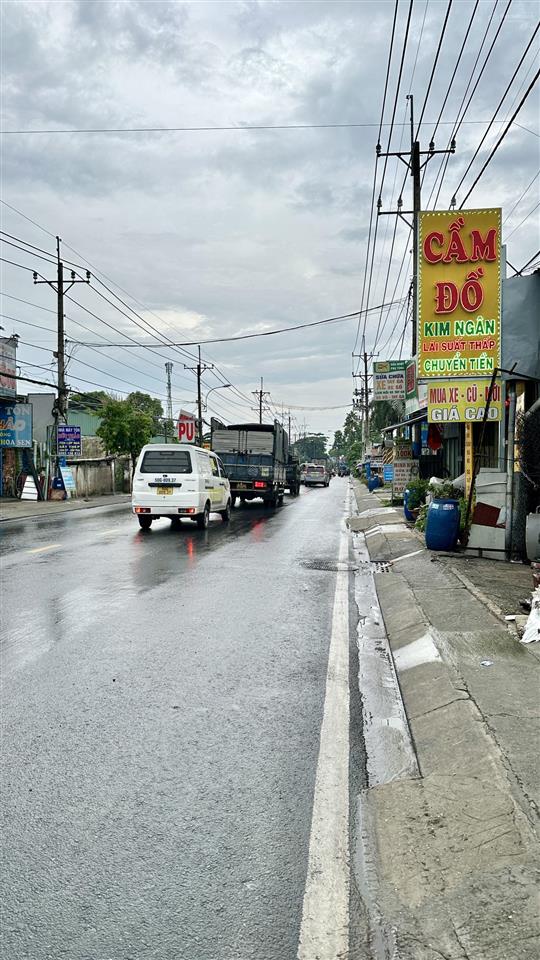 Bán đất  tặng nhà đường trần thị cẩm. có 14 phòng cho thuê. shr