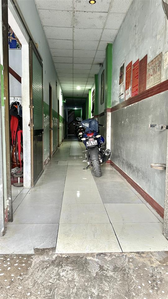 Bán đất  tặng nhà đường trần thị cẩm. có 14 phòng cho thuê. shr