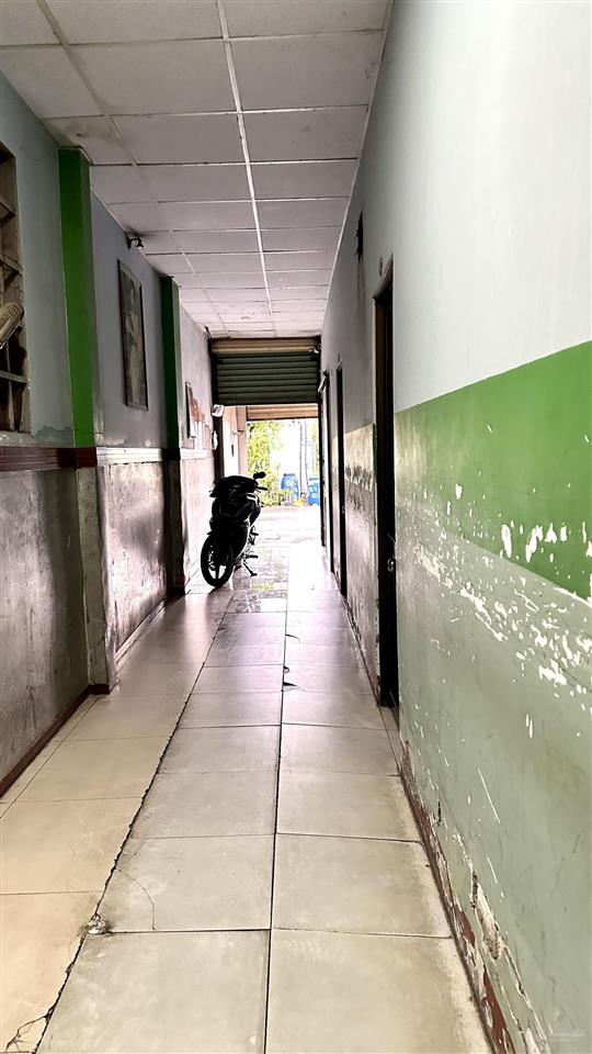 Bán đất  tặng nhà đường trần thị cẩm. có 14 phòng cho thuê. shr