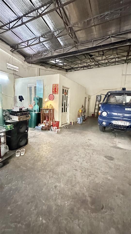 Cho thuê kho xưởng 240m2. thích hợp sản xuất hoặc kho trữ hàng