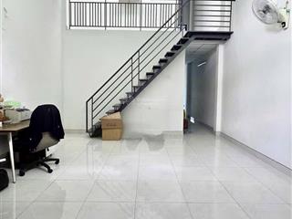 Bán nhà 5m x 18m trệt, lửng, 3 phòng ngủ đường lý thị nê