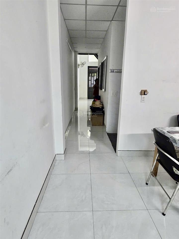 Bán nhà 5m x 18m trệt, lửng, 3 phòng ngủ đường lý thị nê