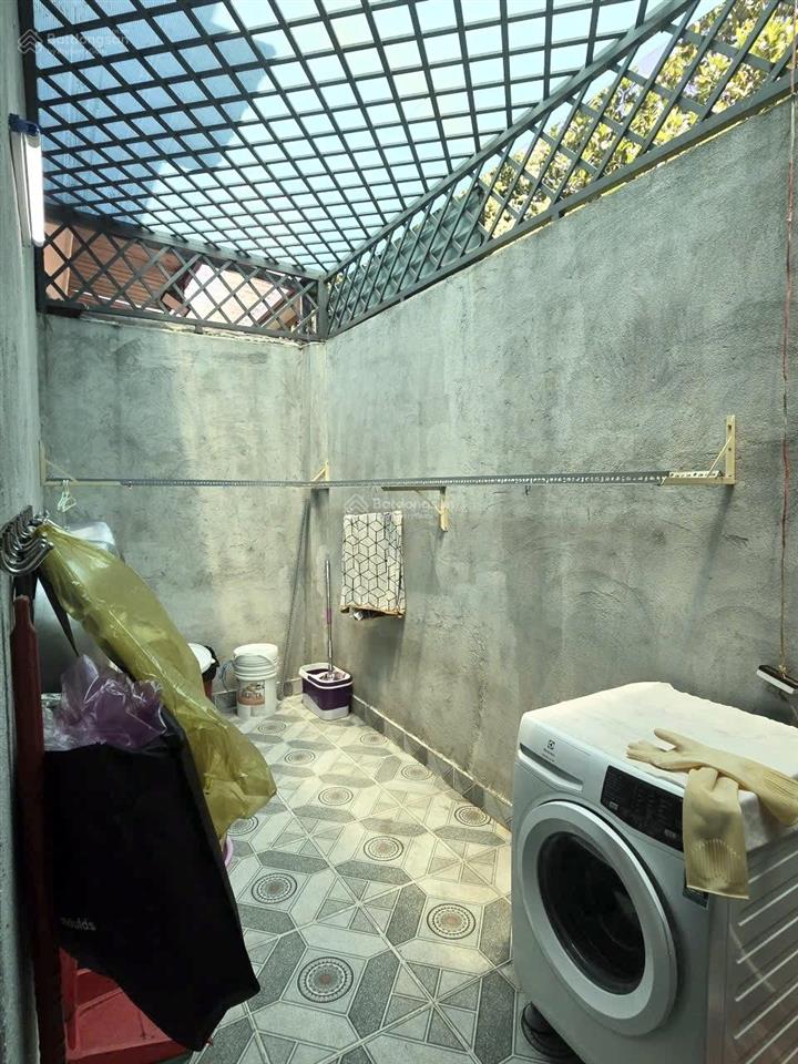 Bán nhà 5m x 18m trệt, lửng, 3 phòng ngủ đường lý thị nê