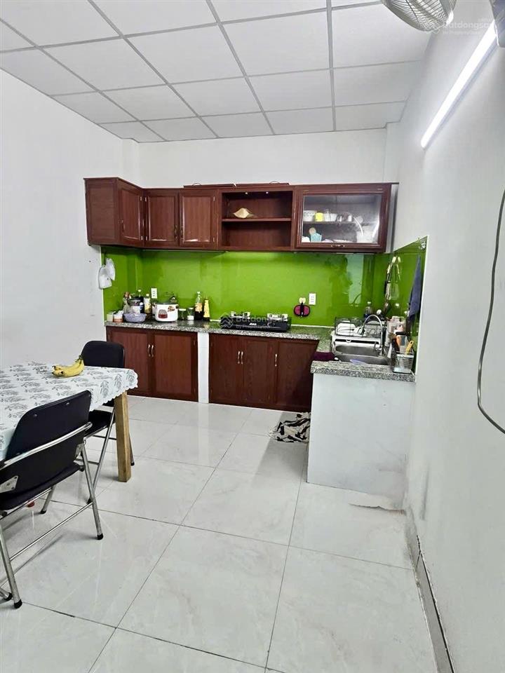 Bán nhà 5m x 18m trệt, lửng, 3 phòng ngủ đường lý thị nê