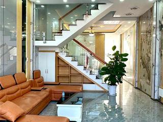 Bán nhà 2 tầng, 4 phòng ngủ, sổ hồng riêng đường n7, xã đức hòa đông