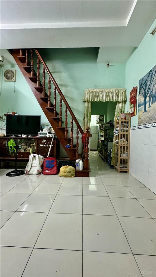 Bán nhà 2 tầng  3 phòng ngủ sổ hồng riêng  gần chợ bà điểm