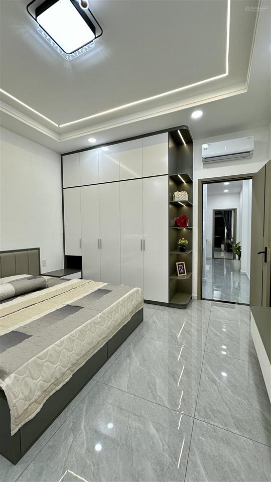 Chính chủ cần bán nhà gần chợ, xã bà điểm. 3 phòng ngủ, sổ hồng riêng