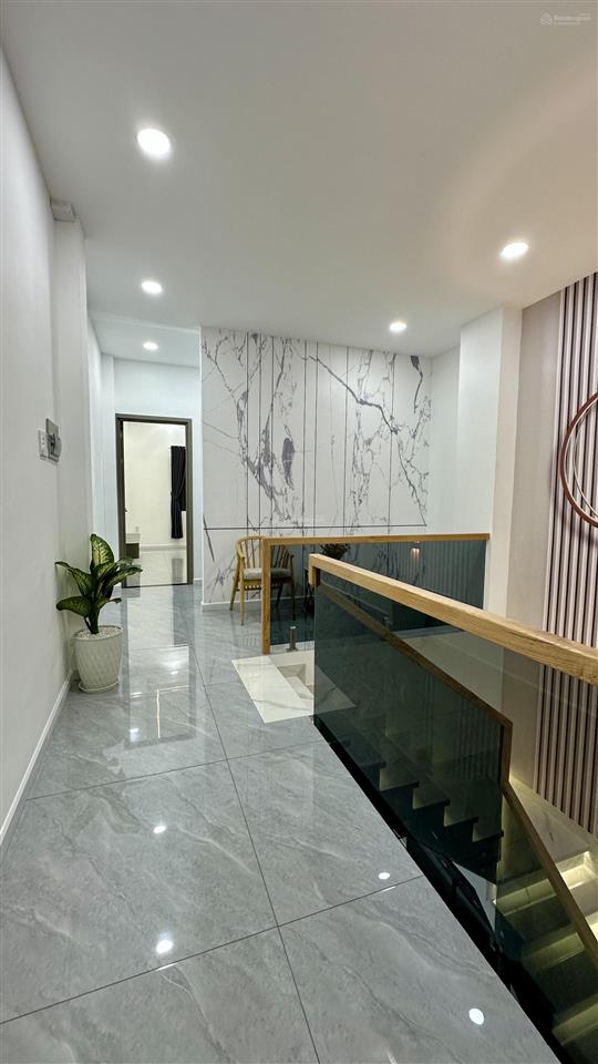 Chính chủ cần bán nhà gần chợ, xã bà điểm. 3 phòng ngủ, sổ hồng riêng