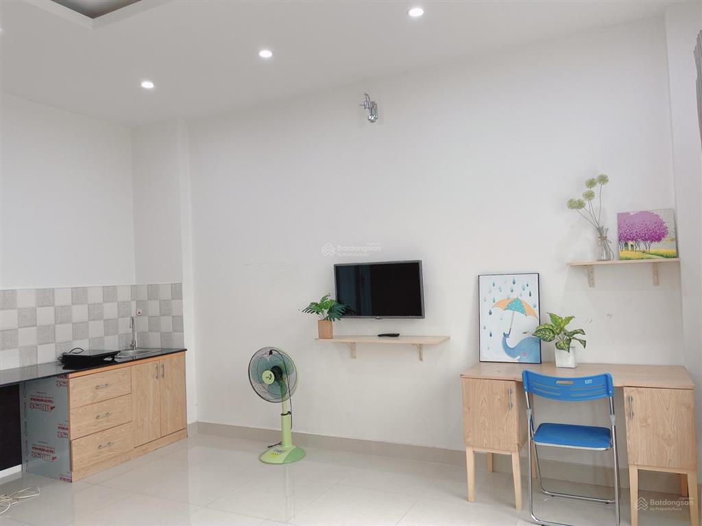 Chính chủ cho thuê chdv full nt đối diện trường rmit q7, cách vivo city, đh tôn đức thắng 500m