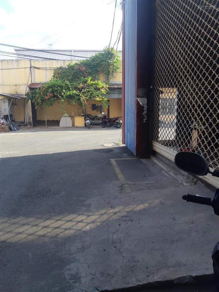 Cho thuê kho 250m2 độc lập, mặt tiền tân thới nhất 17, cách dương thị giang 50m, phan văn hớn 500m