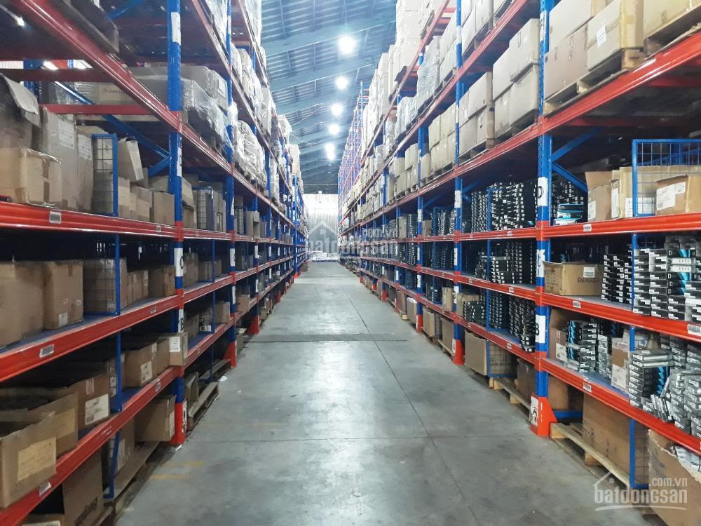 Kho hàng diện tích thuê lớn, nhỏ, có khung kệ lưu trữ, nhân viên kho, quản lý công nghệ 2 barcodes