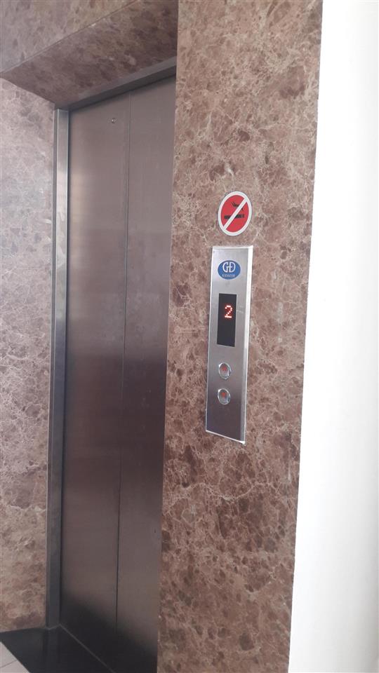 Còn phòng trống có ban công vào ở ngay giảm giá còn 2,4 tr/th