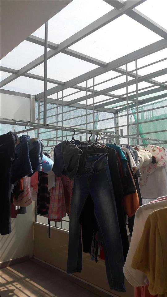 Còn phòng trống có ban công vào ở ngay giảm giá còn 2,4 tr/th