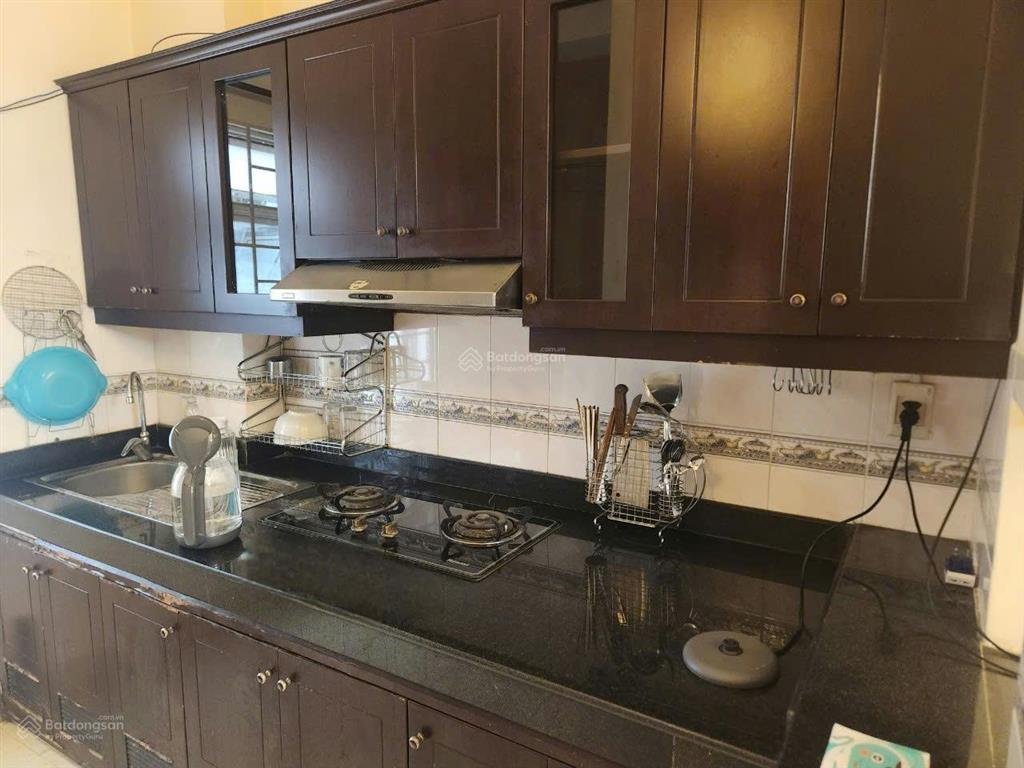 Bán chung cư số 1 tôn thất thuyết, quận 4, dt 65m2, 2 phòng ngủ, giá 3.6 tỷ, sổ hồng