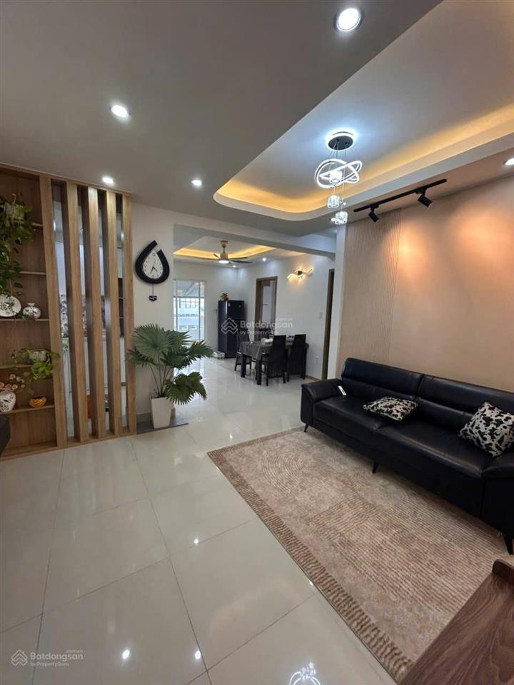 Bán cc galaxy 9, 6,1 tỷ, 70m2, 2pn, 2wc, giá siêu hời, view đẹp tại galaxy 9, q4, hcm