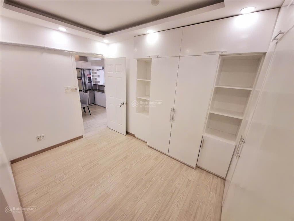 Bán gấp căn hộ chung cư khánh hội 3, 5,35 tỷ, 82m2, 2pn, 2wc, đầy đủ nội thất