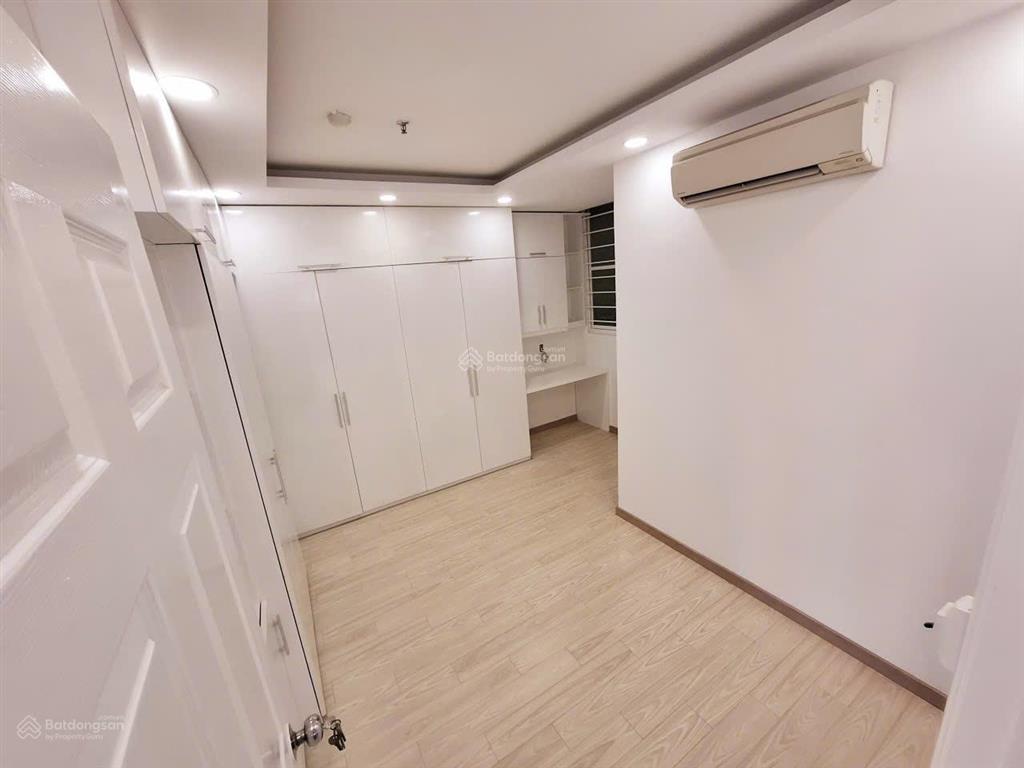 Bán gấp căn hộ chung cư khánh hội 3, 5,35 tỷ, 82m2, 2pn, 2wc, đầy đủ nội thất