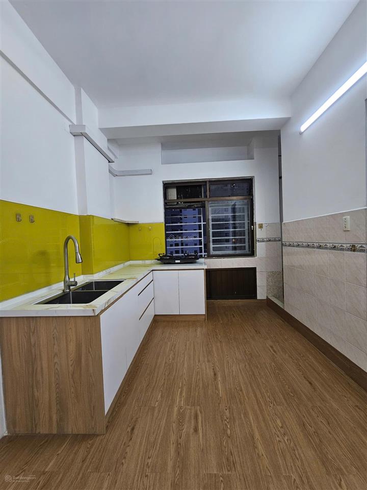 Hot! hàng hiếm tại chung cư tôn thất thuyết, 3,3 tỷ, 50,2 m2, 1 phòng ngủ