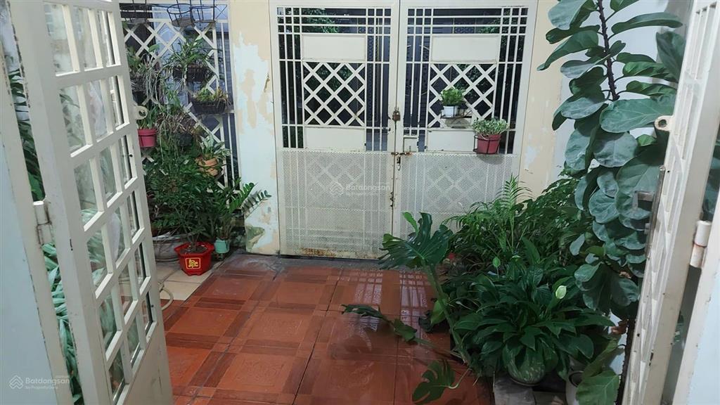 Nhà 1 trệt lửng 1 lầu sân thượng 4x17m 2 phòng hẻm c phạm hùng tel 0906 856 *** sang