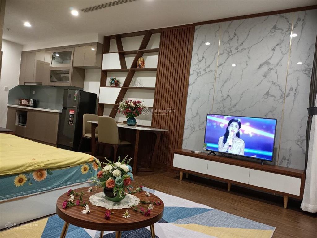 Cho thuê căn hộ 1pn, 1wc, 30m2, giá 8 triệu tại vinhomes green bay mễ trì, nam từ liêm, hn
