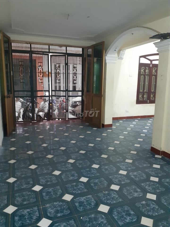 Cho thuê tầng 1 nhà số 99 ngõ 98 Thái Hà, Đống Đa, Hà Nội