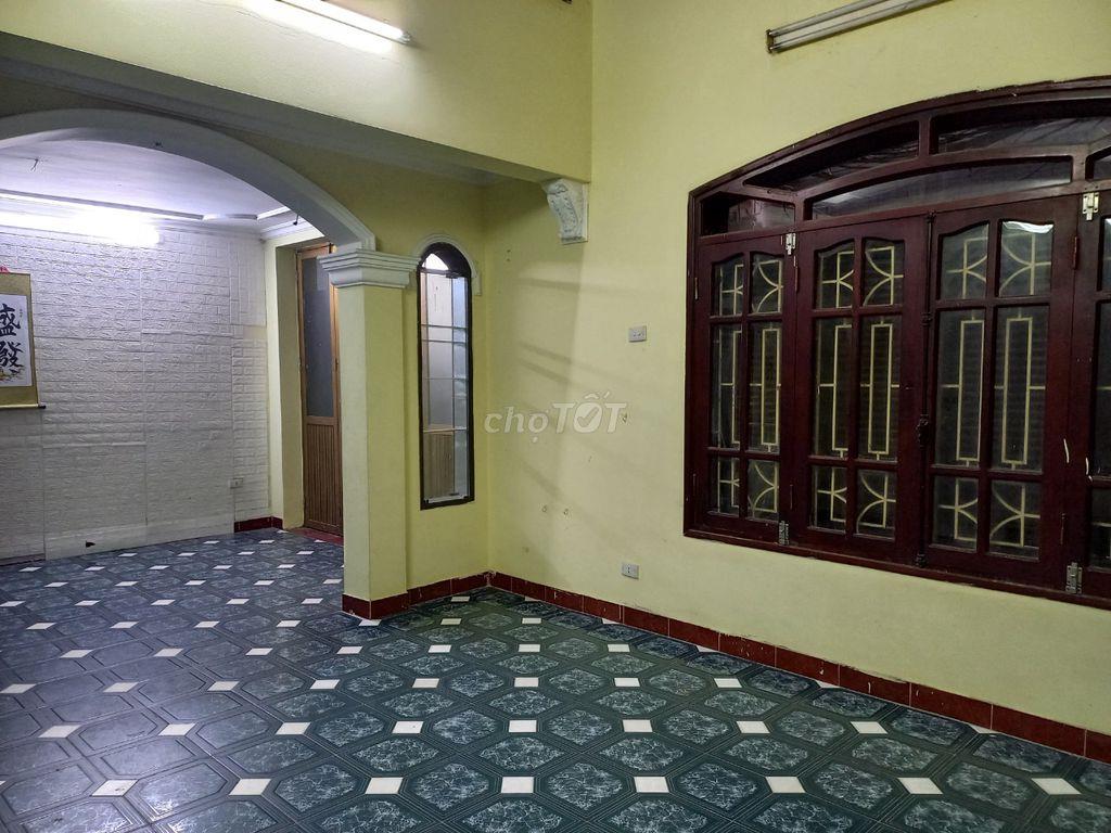 Cho thuê tầng 1 nhà số 99 ngõ 98 Thái Hà, Đống Đa, Hà Nội
