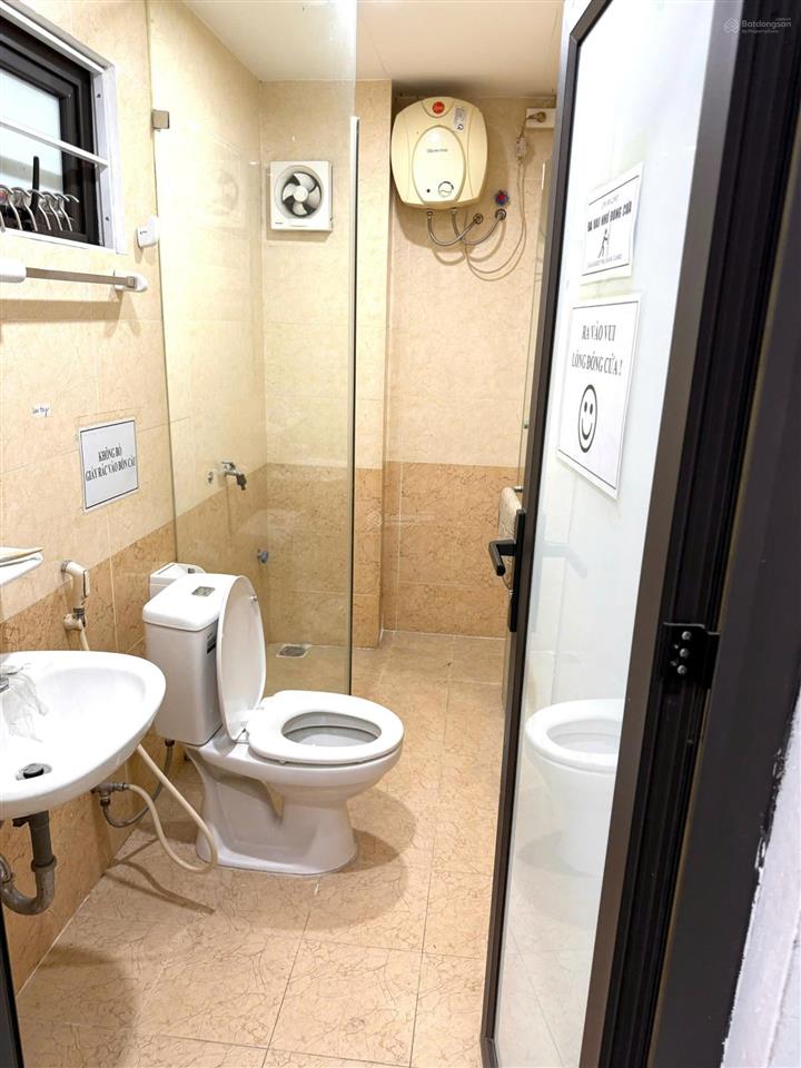 Cho thuê văn phòng mới đẹp 90m2 đầy đủ bàn ghế ở cầu giấy, giá 13.9 triệu / tháng