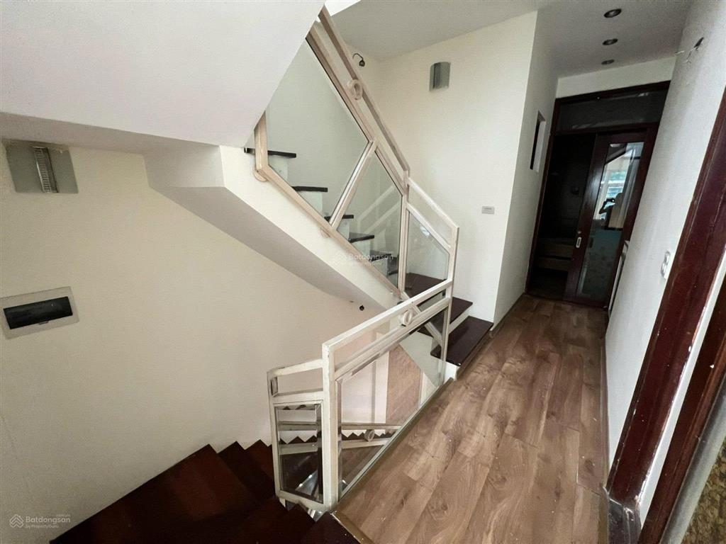 Cho thuê nhà nguyên căn ở cầu giấy 4t x 80m2, 3pn, vừa ở, vừa kd giá 23 triệu / tháng