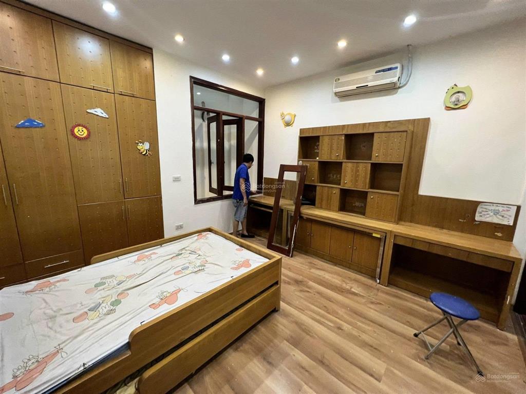 Cho thuê nhà nguyên căn ở cầu giấy 4t x 80m2, 3pn, vừa ở, vừa kd giá 23 triệu / tháng