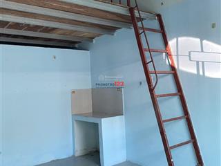 Cho thuê phòng trọ diện tích 15m2, có gác lửng. toalet trong phòng. không chung chủ. khu an ninh.