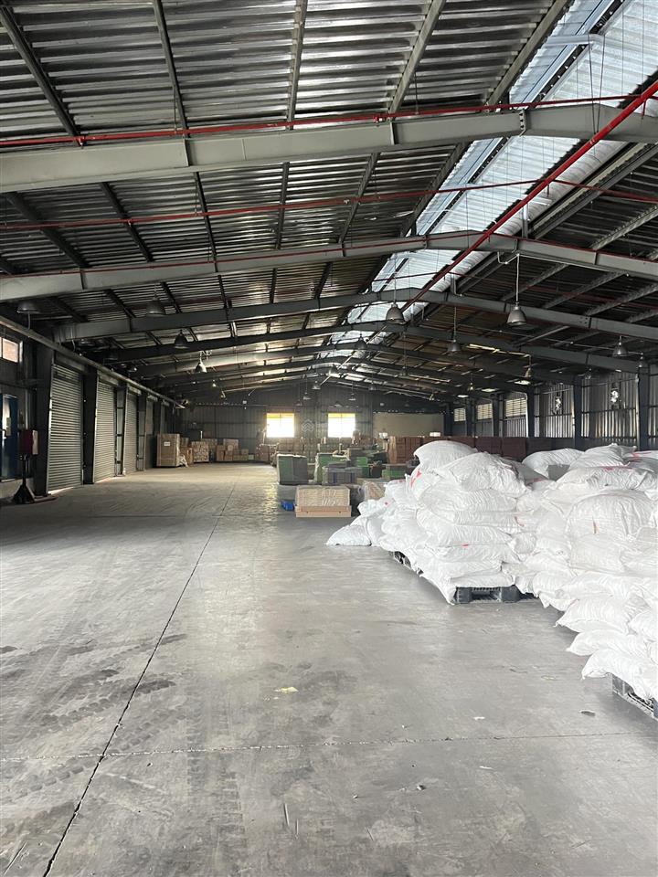 Cho thuê kho 2000m2, có dock cont, pccc tự động tại linh trung