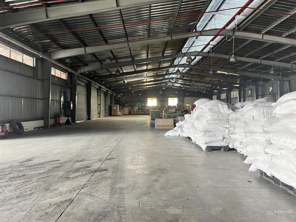Cho thuê kho 2000m2, có dock cont, pccc tự động tại linh trung