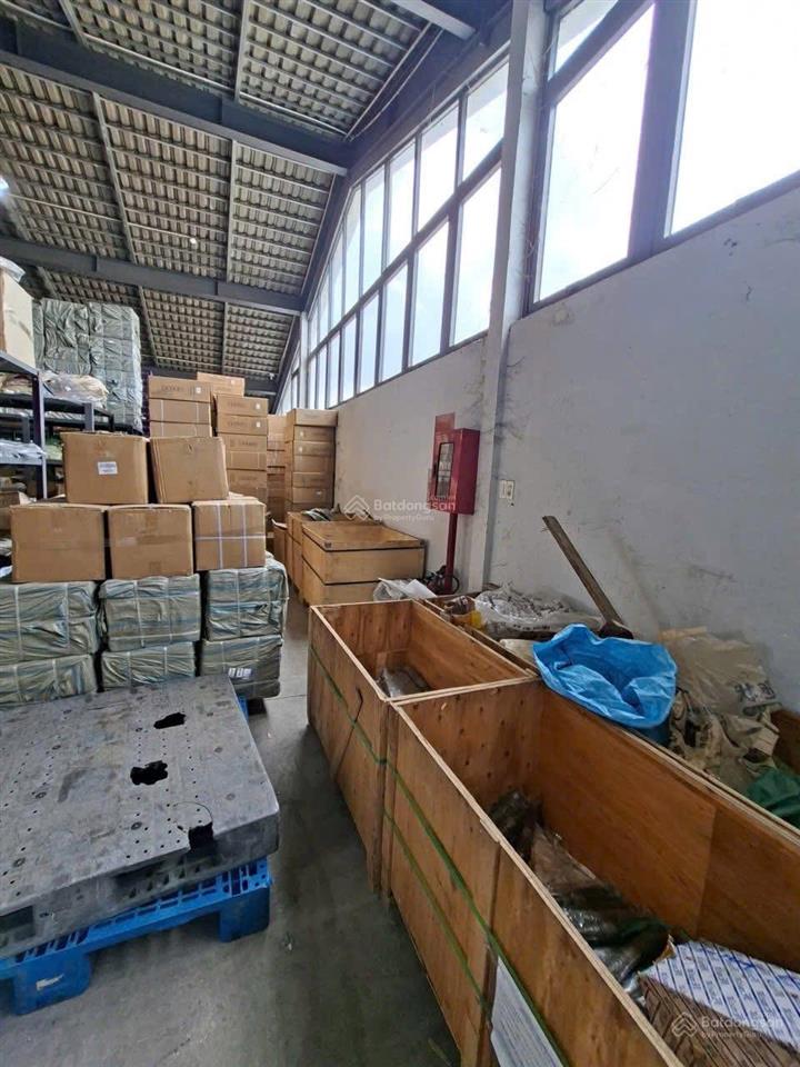 Cho thuê mặt bằng 3000m2 phù hợp mở showroom, cho chứa hàng, gara oto tại hiệp bình