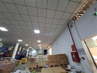 Cho thuê mặt bằng 3000m2 phù hợp mở showroom, cho chứa hàng, gara oto tại hiệp bình